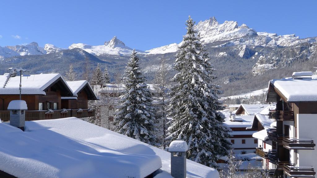 Hotel Bellaria - Cortina D'Ampezzo Buitenkant foto