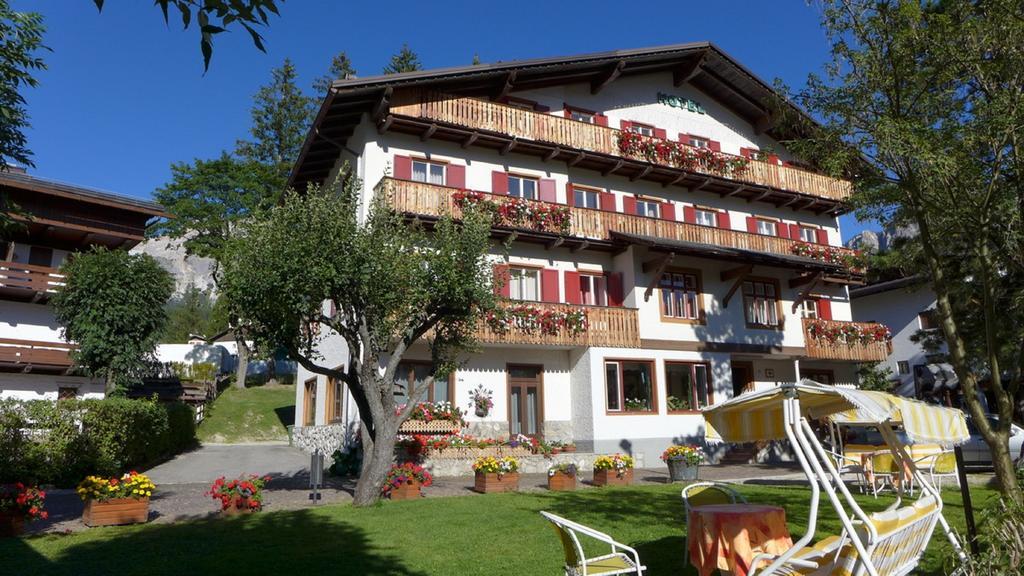 Hotel Bellaria - Cortina D'Ampezzo Buitenkant foto